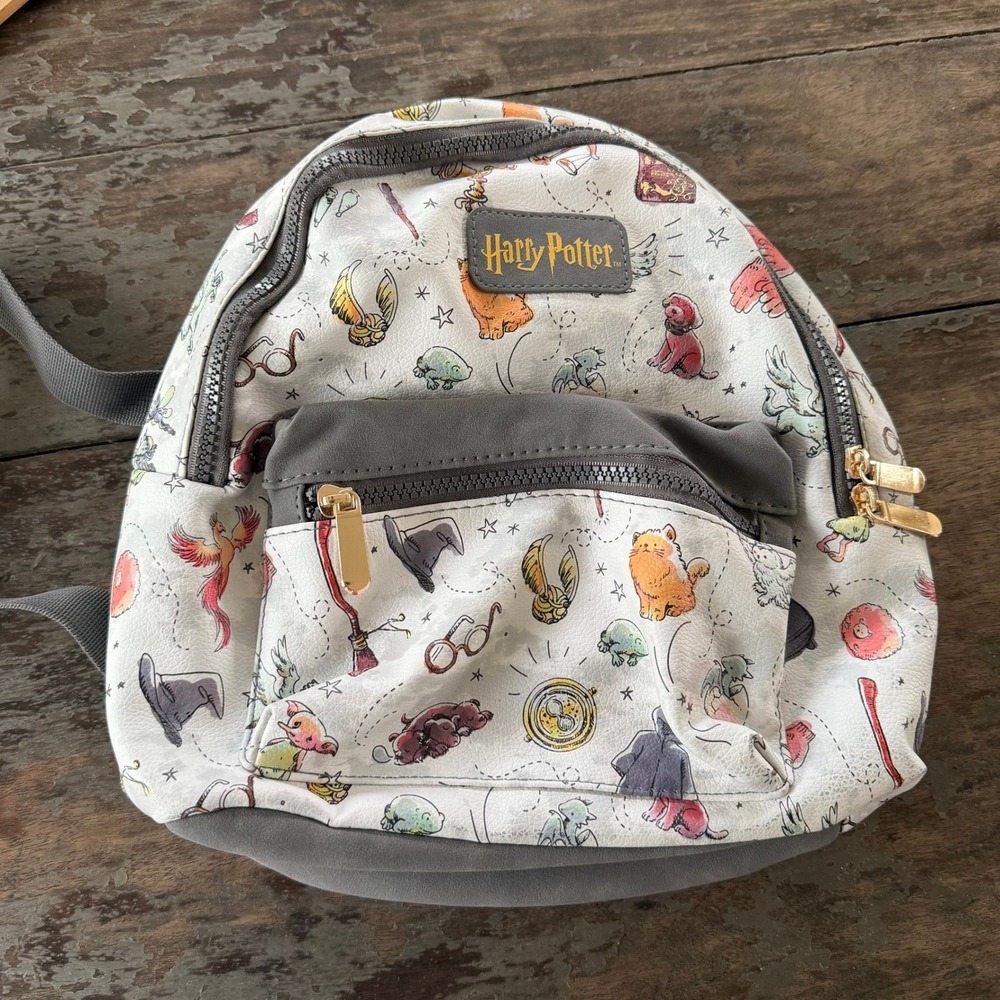 Harry Potter Wizarding World Mini Backpack White Grey All Over Print Snitch Hat